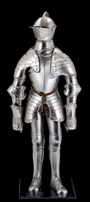 Lot 254 - A FINELY CONSTRUCTED MINIATURE FIELD ARMOUR IN THE GERMAN STYLE OF CIRCA 1580