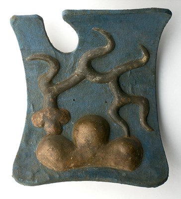 Lot 266 - A GERMAN SHIELD FOR THE JOUST IN MID-15TH CENTURY STYLE