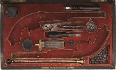 Lot 292 - A FITTED CASE FOR A PAIR OF BELGIAN PERCUSSION TARGET PISTOLS BY TOUREY A LIÃˆGE