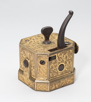 Lot 556 - A BRASS SCARIFICATOR, LATE 18TH CENTURY