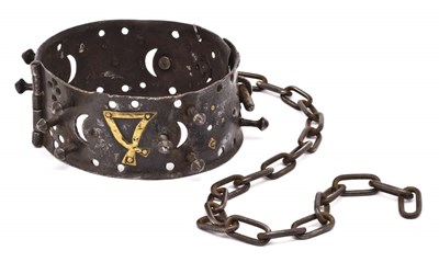 Lot 347 - A RARE STEEL DOG COLLAR