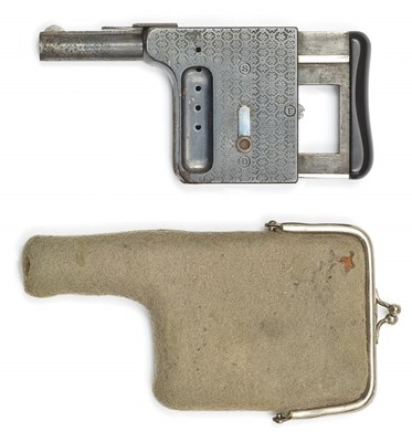 Lot 462 - AN 8MM FRENCH FIVE-SHOT CENTRE-FIRE GAULOIS PATENT PALM PISTOL BY ARMES ET CYLCES MANUFACTURE FRANCA