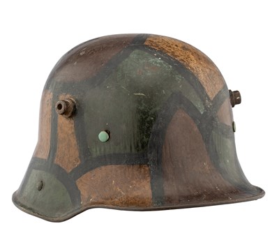 Lot 398 - A GERMAN WW1 STAHLHELM