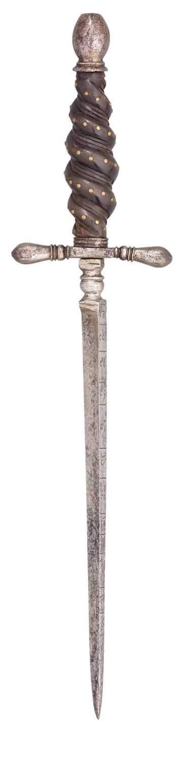 Lot 252 - **AN ITALIAN ARTILLERYMAN'S STILETTO