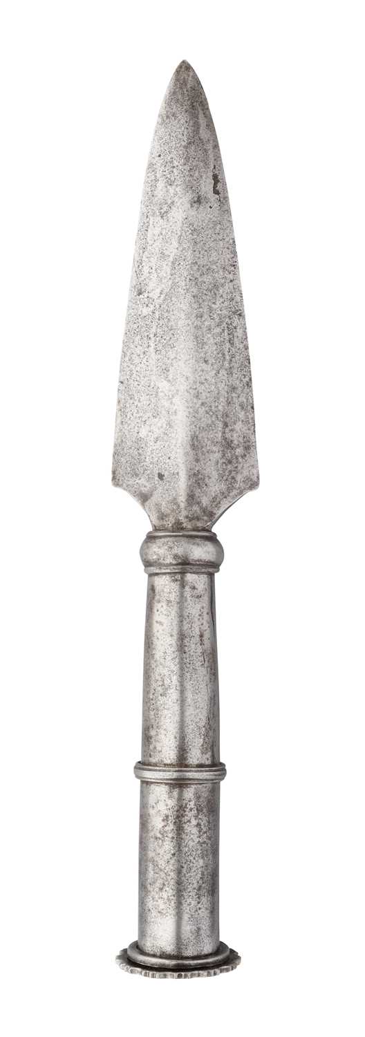 Lot 71 - AN INDIAN SPEAR HEAD (VEL), 18TH/19TH CENTURY