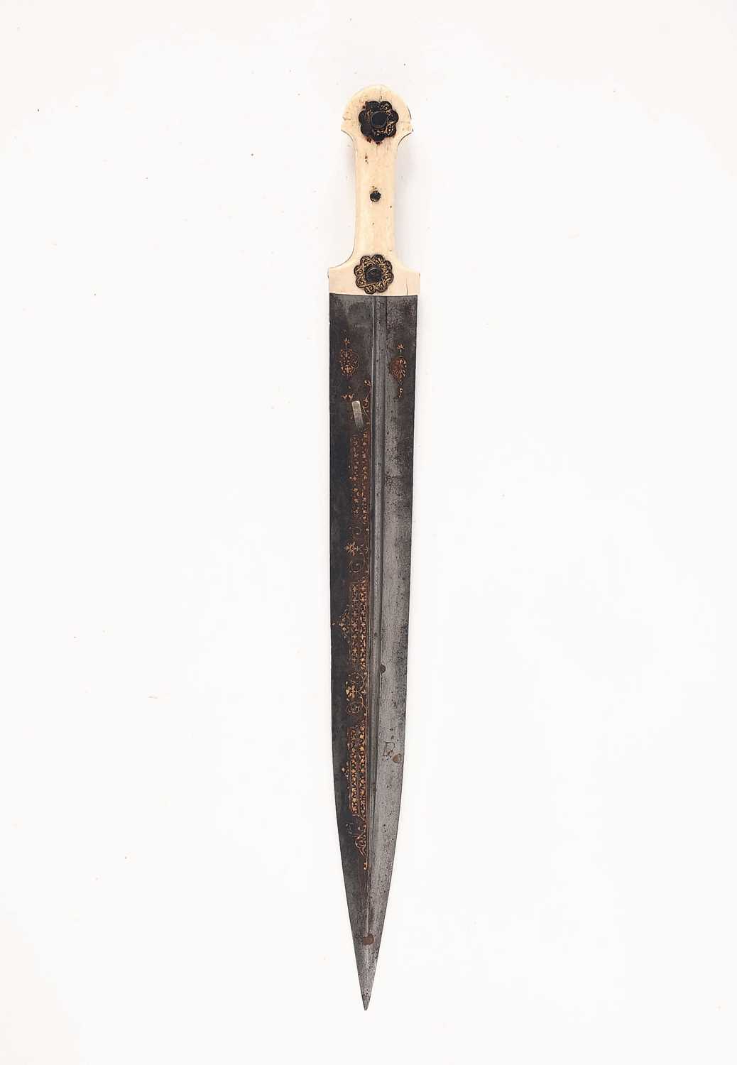 Lot 30 - A LARGE CAUCASIAN KINDJAL