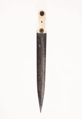 Lot 30 - A LARGE CAUCASIAN KINDJAL