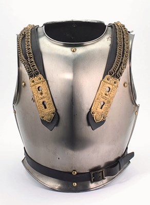 Lot 121 - A FRENCH CAVALRY CUIRASS