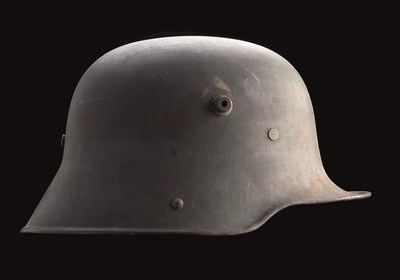 Lot 135 - A GERMAN MODEL 1916 STEEL HELMET