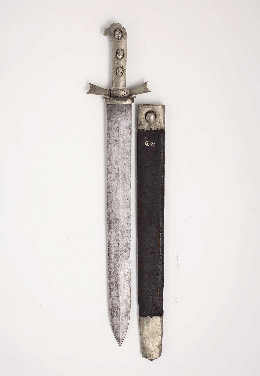 Lot 140 - A HUNTING SWORD