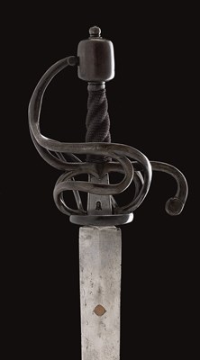 Lot 154 - A FINE GERMAN SWEPT-HILT RAPIER WITH BLUED STEEL HILT