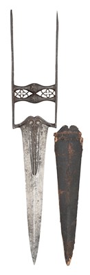 Lot 537 - AN INDIAN DAGGER (KATAR),  LATE 17TH CENTURY, PROBABLY CENTRAL INDIA