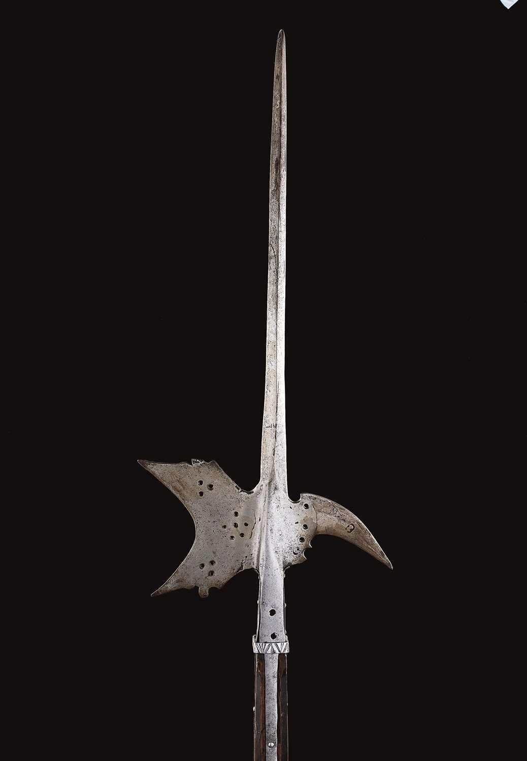 Lot 191 - A GERMAN HALBERD