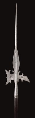 Lot 195 - A RARE GERMAN HALBERD