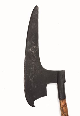 Lot 235 - AN AXE