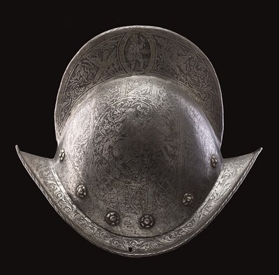 Lot 295 - AN ETCHED GERMAN COMB-MORION