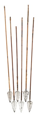 Lot 105 - SIX SOUTH INDIAN ARROWS, 17TH/18TH CENTURY, POSSIBLY MADRAS