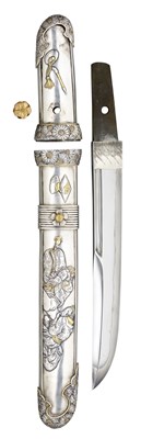 Lot 14 - A JAPANESE SILVER-MOUNTED DAGGER (AIKUCHI-TANTO)