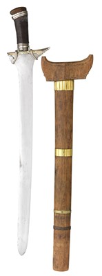 Lot 35 - A MORO SHORTSWORD (KRIS)