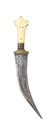 Lot 40 - AN INDIAN DAGGER