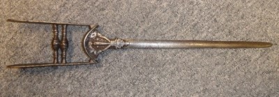 Lot 49 - A SOUTH INDIAN DAGGER (KATAR)