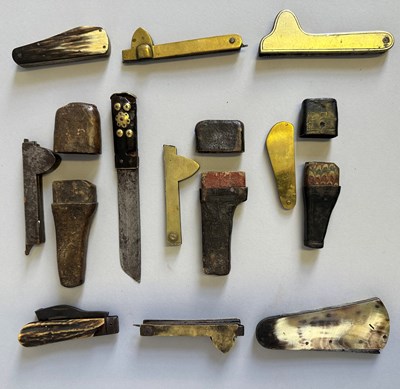 Lot 381 - A COLLECTION OF FLEAMS AND OTHER POCKET KNIVES, 19TH/20TH CENTURY