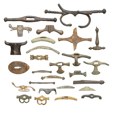 Lot 178 - A LARGE COLLECTION OF DAGGER CROSS-PIECES AND HILT MOUNTS