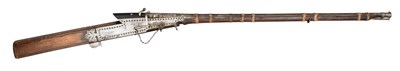 Lot 118 - A 60 BORE NORTH INDIAN MATCHLOCK GUN (TORADOR) FOR A CHILD, 18TH CENTURY, PROBABLY JAIPUR, RAJASTHAN