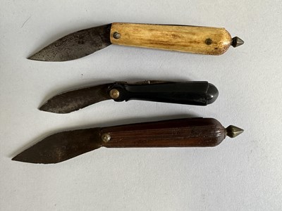 Lot 59 - THREE INDIAN FOLDING KNIVES, 19TH CENTURY