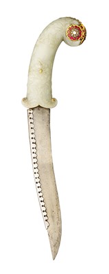 Lot 139 - â€¡ AN INDIAN GEM-SET JADE-HILTED DAGGER (KHANJAR)