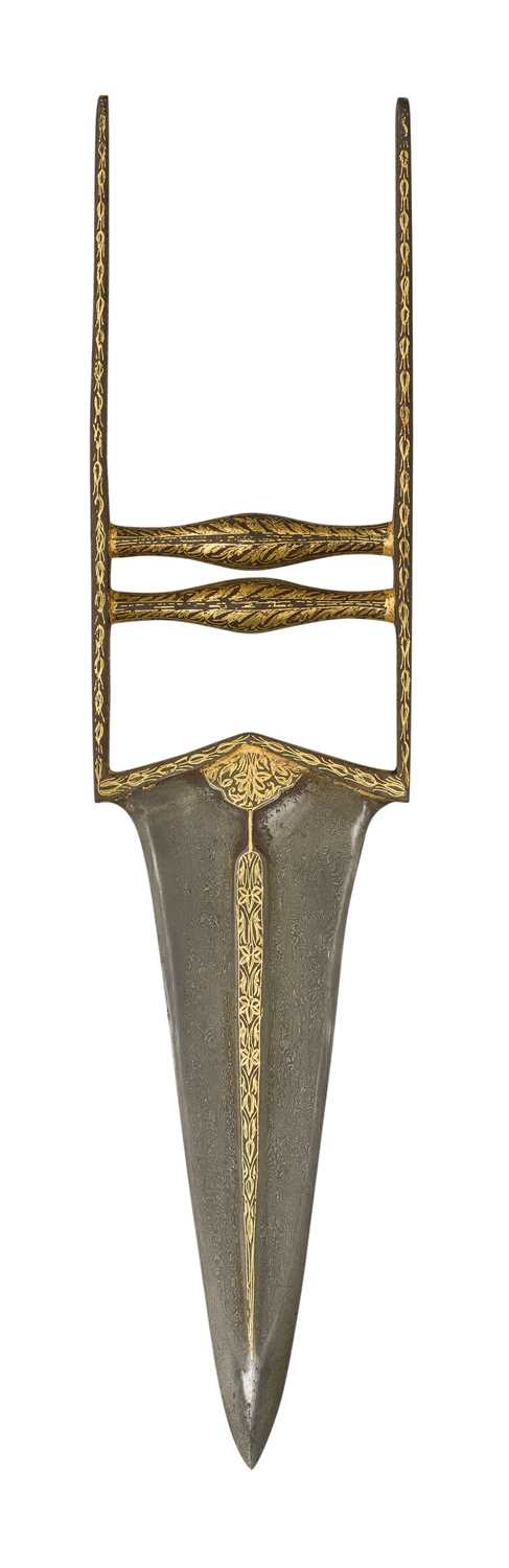 Lot 163 - AN INDIAN DAGGER (KATAR)