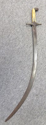 Lot 183 - ËœA PERSIAN SWORD (SHAMSHIR)
