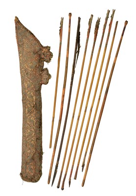 Lot 211 - AN INDIAN DECORATED QUIVER AND NINE ARROWS
