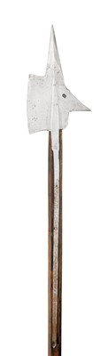 Lot 270 - A FINE SWISS HALBERD OF SO-CALLED SEMPACH TYPE