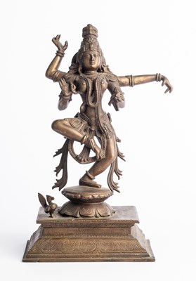 Lot 623 - A BRONZE DANCING FIGURE OF SARASWATI, SOUTH INDIA, 20TH CENTURY