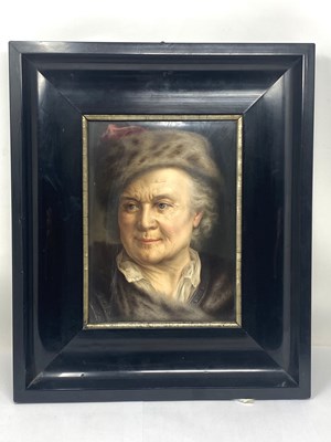 Lot 19 - A PAIR OF BERLIN (KPM) PAINTED PORCELAIN PLAQUES OF GENRE PORTRAITS, CIRCA 1900