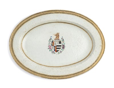 Lot 44 - A CHINESE EXPORT ARMORIAL OVAL SERVING DISH, QIANLONG PERIOD, CIRCA 1785