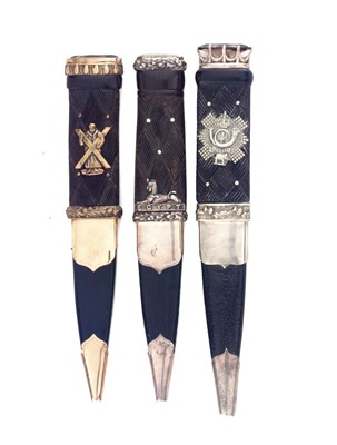 Lot 337 - a scottish skean dhu of the highland light infantry