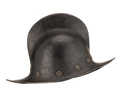 Lot 355 - A GERMAN COMB MORION