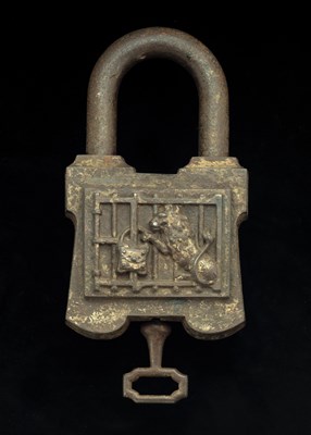 Lot 375 - **a massive iron padlock