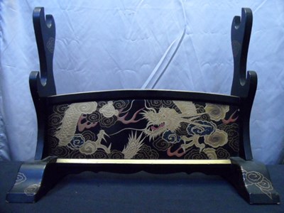 Lot 3 - A JAPANESE STAND FOR A DAISHO (KATANE KAKE)