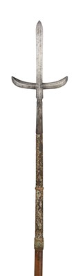 Lot 34 - A JAPANESE SPEAR (MAGARI-YARI)