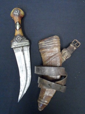 Lot 88 - AN ARAB JAMBIYA