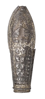 Lot 99 - A SOUTH INDIAN ARM DEFENCE (BAZU BAND)