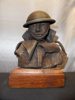 Lot 157 - A WELL MODELLED CLAY BUST OF A GREAT WAR FIGURE
