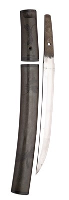 Lot 174 - A JAPANESE SHORT DAGGER (AIKUCHI)