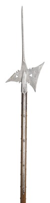 Lot 324 - A GERMAN HALBERD