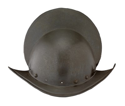 Lot 415 - AN ITALIAN COMB-MORION