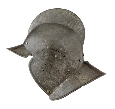 Lot 420 - A SOUTH GERMAN BURGONET