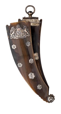 Lot 593 - A CONTINENTAL SILVER-MOUNTED HORN PILL OR COSMETIC POWDER-FLASK